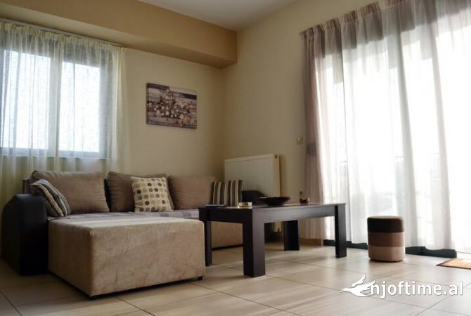 Shtepi me qera 2+1 ne Tirane - 450 Euro