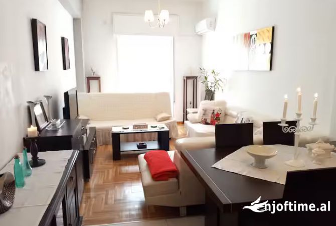 Shtepi me qera 2+1 ne Tirane - 470 Euro