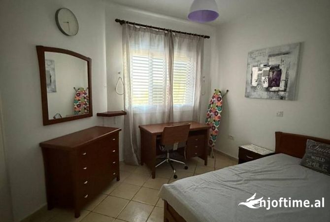 Shtepi me qera 2+1 ne Tirane - 500 Euro