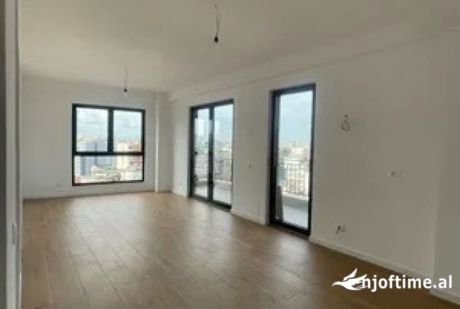 Ambient biznesi me qera 3+1 ne Tirane - 350 Euro