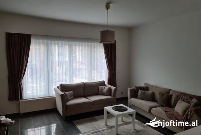 Shtepi me qera 2+1 ne Tirane - 450 Euro