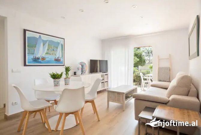 Shtepi me qera 1+1 ne Tirane - 900 Euro