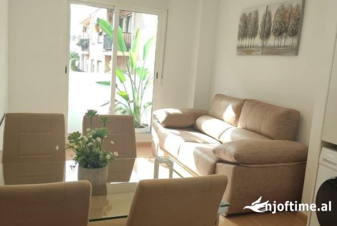 Shtepi me qera 2+1 ne Tirane - 500 Euro