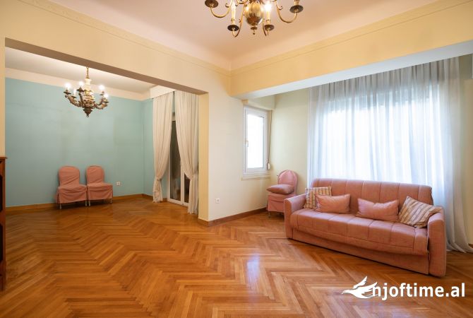 Shtepi me qera 2+1 ne Tirane - 550 Euro