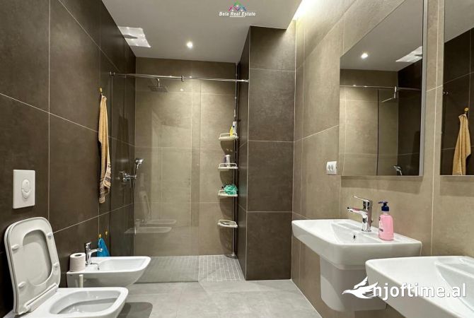 Shtepi me qera Apartament ne Tirane, 2+1, Mobilimi E mobiluar, Pagesa 1,100  Euro.