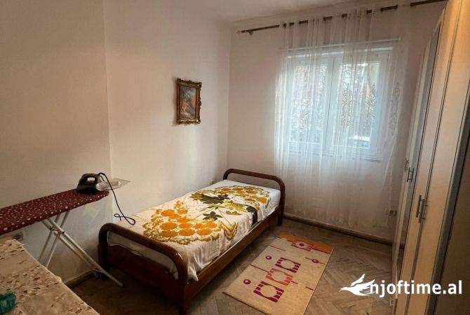 Shtepi me qera 2+1 ne Tirane - 500 Euro