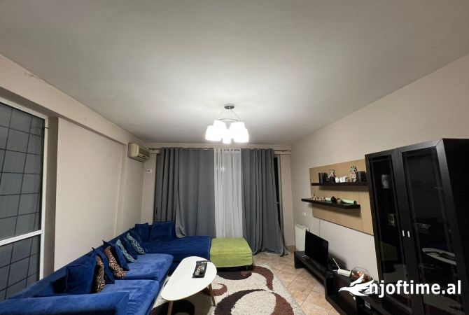 Shtepi me qera 2+1 ne Tirane - 650 Euro
