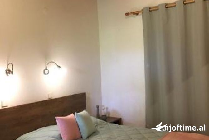 Shtepi me qera 2+1 ne Tirane - 410 Euro