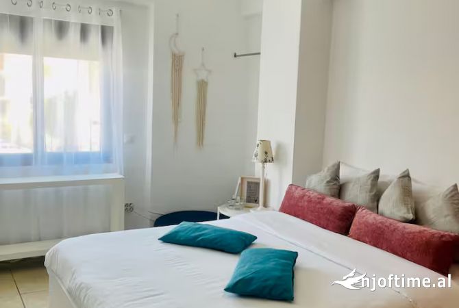 Shtepi me qera 2+1 ne Tirane - 650 Euro