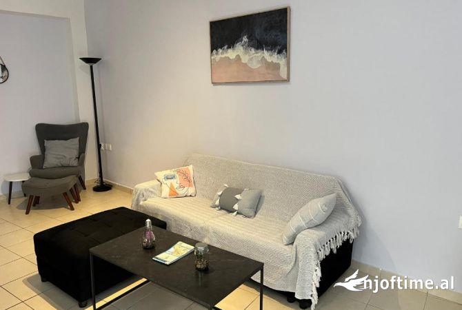 Shtepi me qera 3+1 ne Tirane - 800 Euro