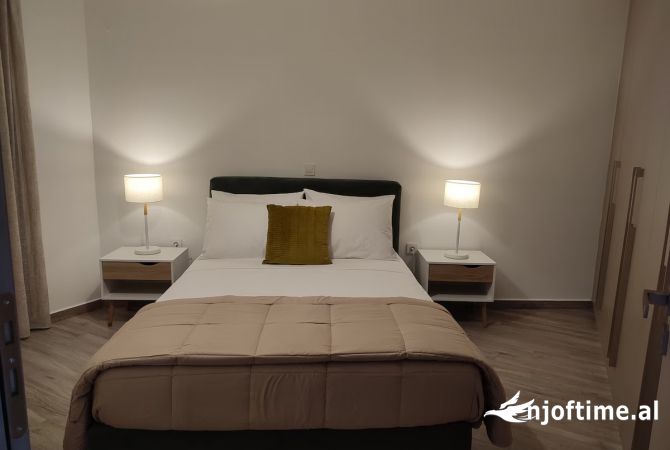 Shtepi me qera 2+1 ne Tirane - 700 Euro