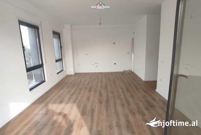 Shtepi ne shitje Apartament ne Tirane, 2+1, Mobilimi Bosh, pa mobiluar, Pagesa 288,600  Euro.