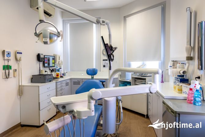 Ambient biznesi me qera 3+1 ne Tirane - 790 Euro