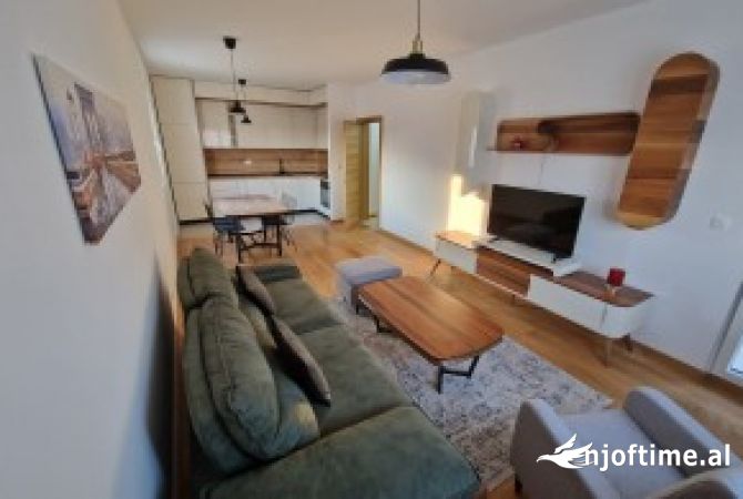 Shtepi me qera 1+1 ne Tirane - 610 Euro