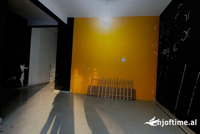 Ambient biznesi me qera 1+1 ne Tirane - 600 Euro
