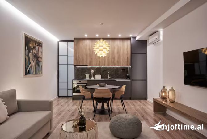 Shtepi me qera 2+1 ne Tirane - 830 Euro