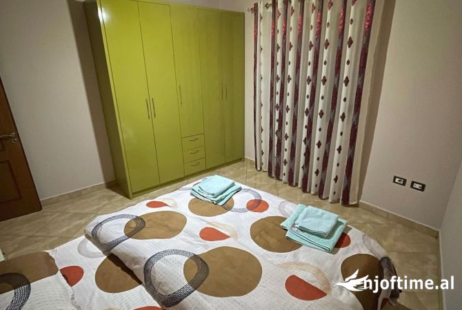 Shtepi me qera Vila Luksoze ne Tirane, 7+1, Mobilimi E mobiluar, Pagesa 3,500  Euro.