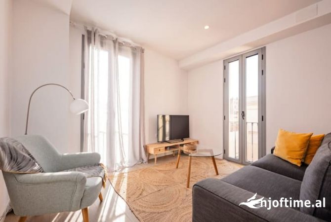 Shtepi me qera Garsoniere ne Tirane - 550 Euro