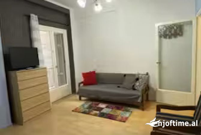 Shtepi me qera 1+1 ne Tirane - 400 Euro