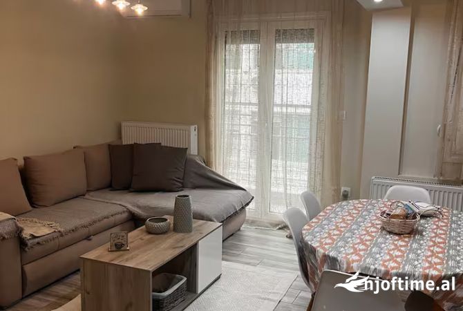 Shtepi me qera 2+1 ne Tirane - 500 Euro