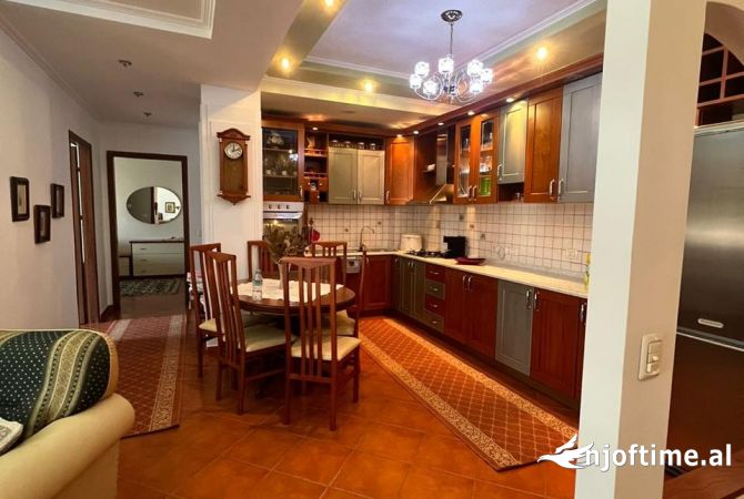 Shtepi me qera 2+1 ne Tirane - 700 Euro