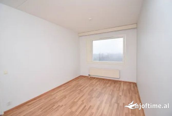 Ambient biznesi me qera 3+1 ne Tirane - 600 Euro
