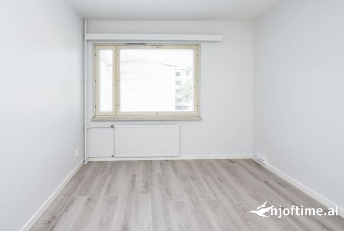 Ambient biznesi me qera 3+1 ne Tirane - 600 Euro