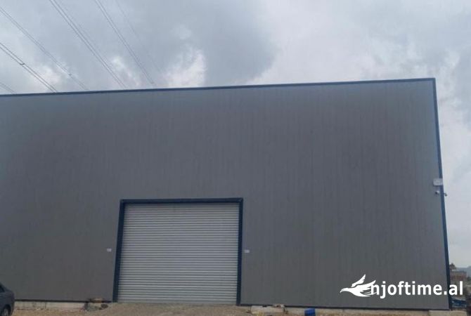 Ambient biznesi me qera 4+1 ne Tirane - 1,500 Euro