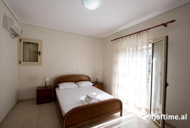 Shtepi me qera 2+1 ne Tirane - 550 Euro