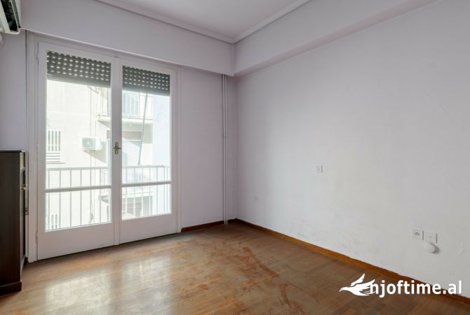Ambient biznesi me qera 3+1 ne Tirane - 700 Euro
