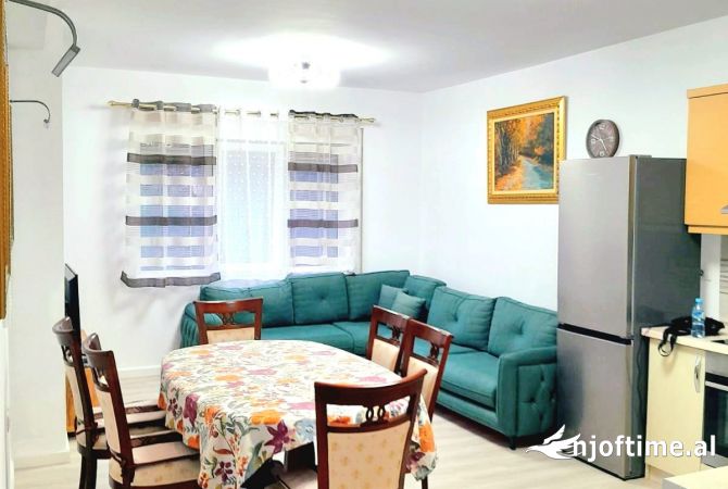 Shtepi me qera 2+1 ne Tirane - 680 Euro