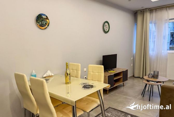 Shtepi me qera 2+1 ne Tirane - 600 Euro