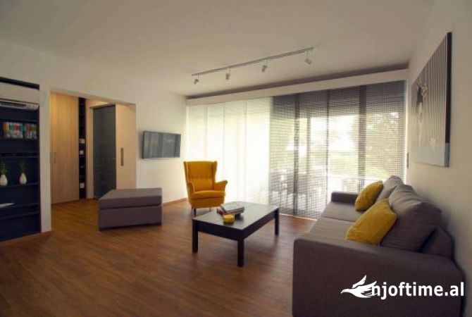 Shtepi me qera 2+1 ne Tirane - 550 Euro