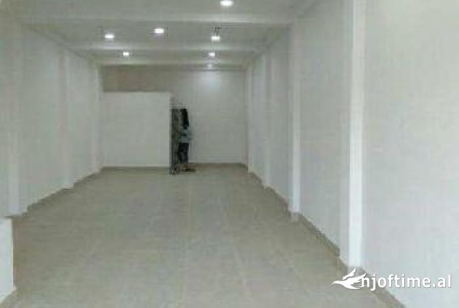 Ambient biznesi me qera 1+1 ne Tirane - 1,200 Euro