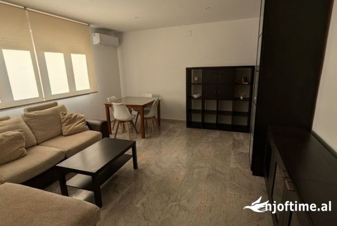Shtepi me qera 1+1 ne Tirane - 350 Euro