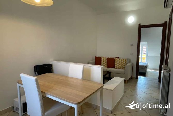 Shtepi me qera 1+1 ne Tirane - 400 Euro