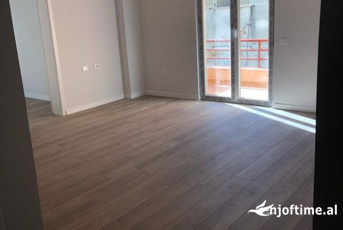 Shtepi ne shitje 1+1 ne Tirane - 125,000 Euro