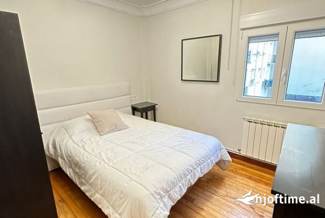Shtepi me qera 2+1 ne Tirane - 510 Euro
