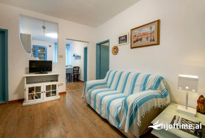 Shtepi me qera 2+1 ne Tirane - 350 Euro