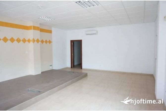 Ambient biznesi me qera 1+1 ne Tirane - 1,500 Euro