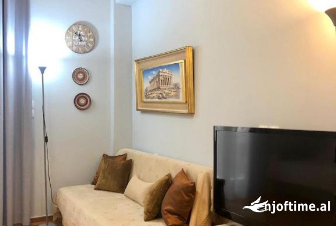 Shtepi me qera 1+1 ne Tirane - 400 Euro