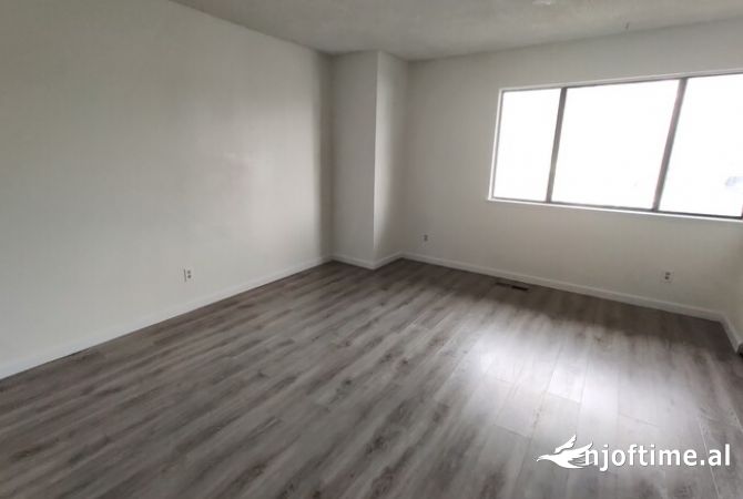 Ambient biznesi me qera 3+1 ne Tirane - 900 Euro