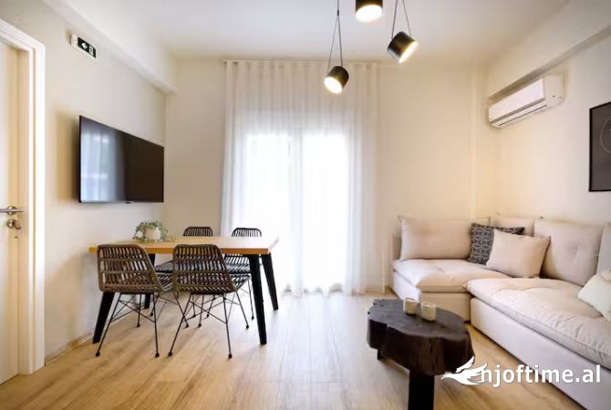 Shtepi me qera 2+1 ne Tirane - 900 Euro