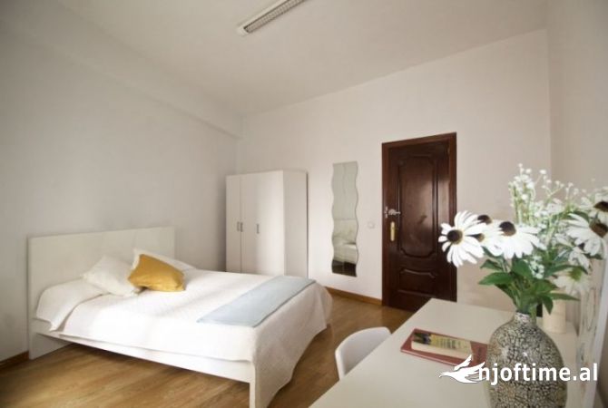 Shtepi me qera 2+1 ne Tirane - 670 Euro