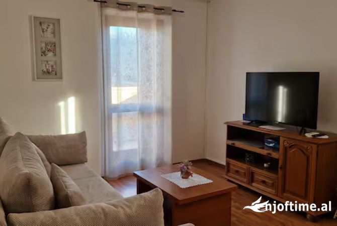 Shtepi me qera 1+1 ne Tirane - 450 Euro