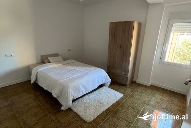 Shtepi me qera 1+1 ne Tirane - 450 Euro
