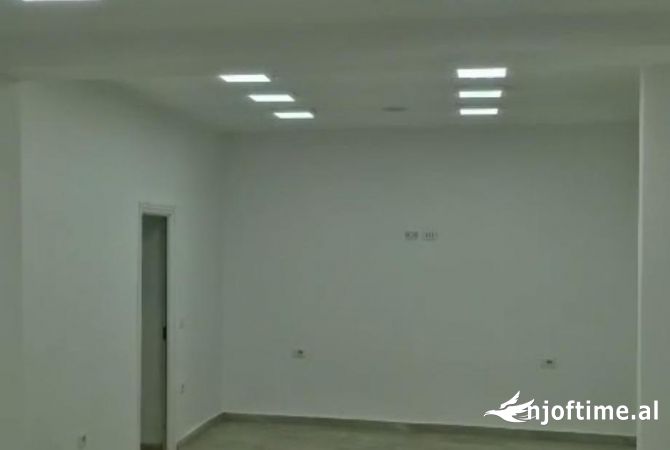 Ambient biznesi me qera 1+1 ne Tirane - 1,000 Euro