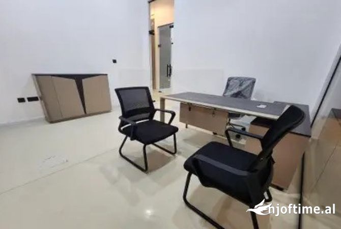 Ambient biznesi me qera 3+1 ne Tirane - 650 Euro