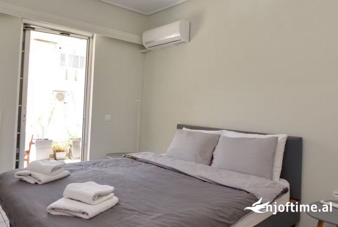 Shtepi me qera 2+1 ne Tirane - 380 Euro