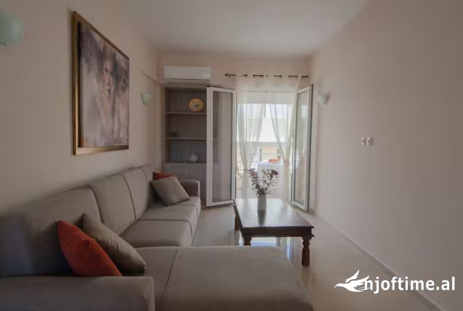 Shtepi me qera 2+1 ne Tirane - 450 Euro